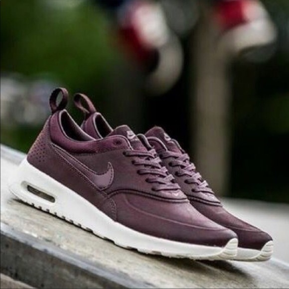 nike thea burgundy